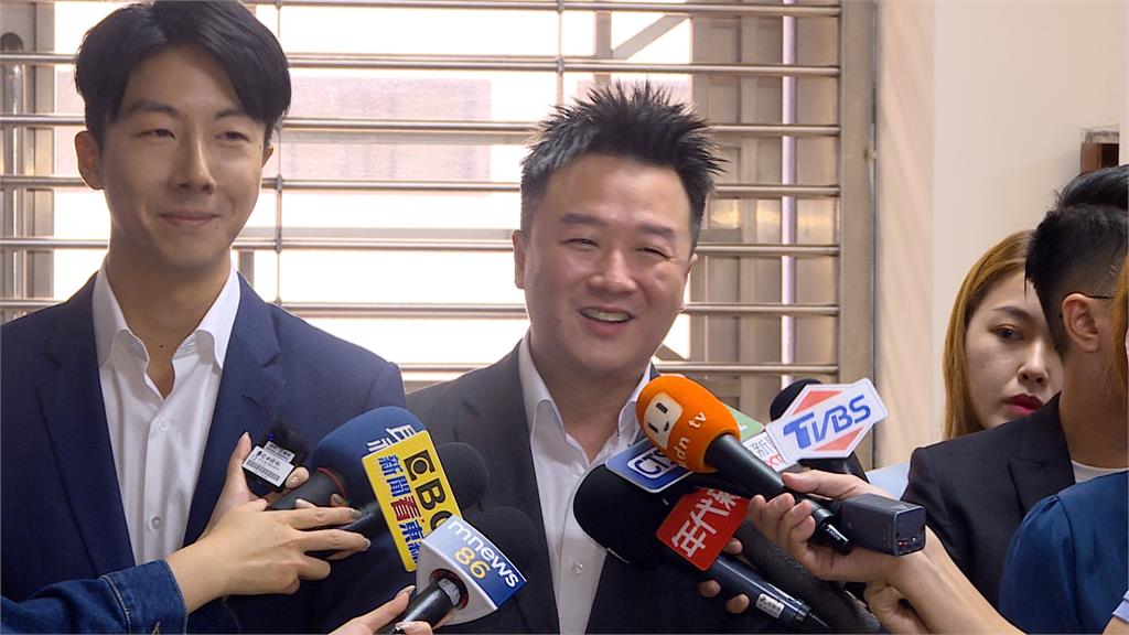 烏龍！　質疑潛艦廠商賣菸草　馬文君解釋：google到的