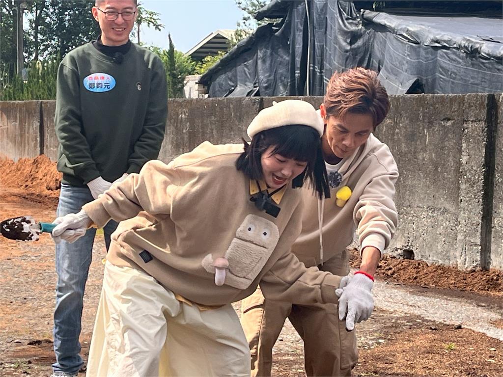 《綜藝新時代》體驗百菇職人要去「逛包」楊繡惠超興奮!到現場怒喊「想被打得滿頭」