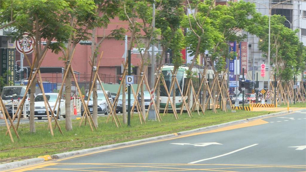 高雄輕軌轉「地下化捷運」? 提案失敗 用 路人看法兩極
