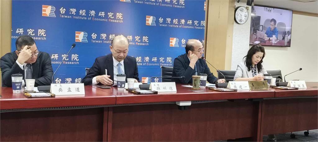 快新聞/美國關稅讓台灣外銷全垮? 專家打臉謠言: 7成商品不影響