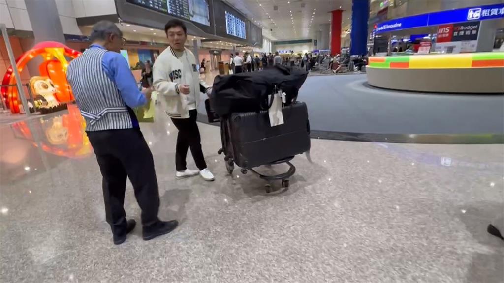 班機大延誤! 返台落地發現「行李沒上機」 旅客氣炸