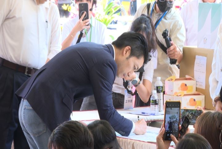 沈喊話辯論越多場越好　蔣萬安：依慣例各陣營一起協調