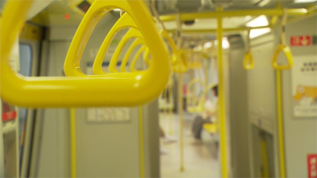 環狀線車門廠商背後是中資? 國際多案例「行徑中車門開啟」