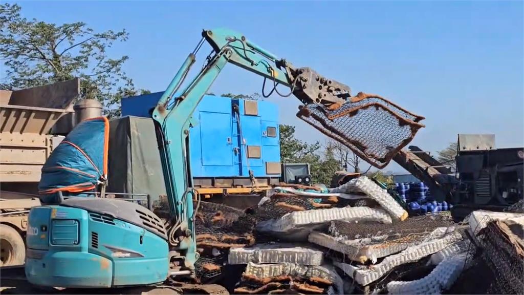 新竹"床墊山"難解！縣府引進破碎機具加速去化