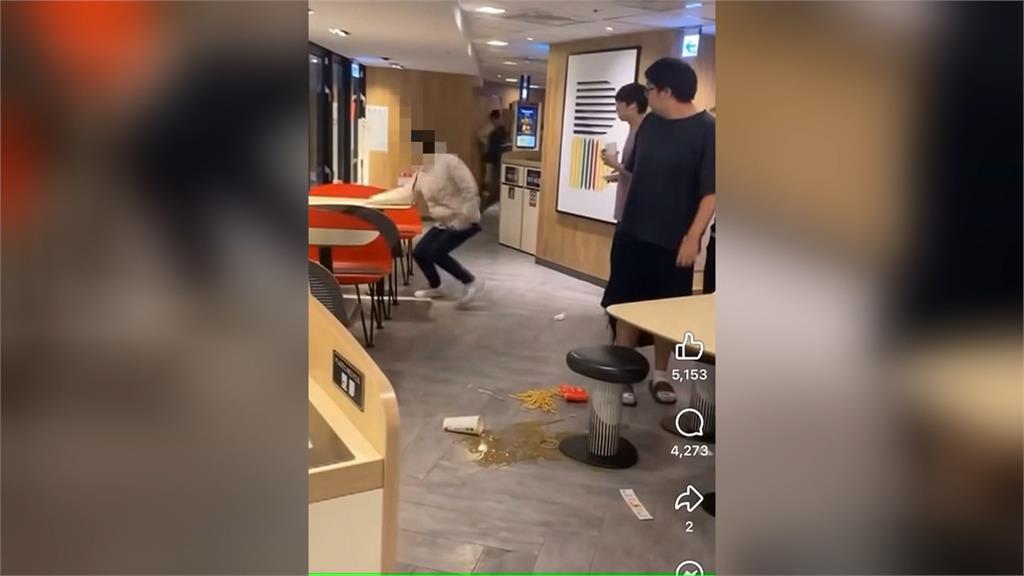 餐點有誤女子大鬧麥當勞！　咆哮抓狂顧客餐點全灑地