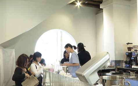 拿回「珍奶」話語權！　台灣年輕人巴黎開店大獲好評