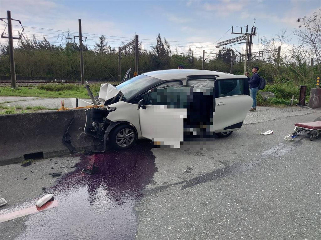 快新聞／西班牙男駕車載家人出遊！蘇花改自撞護欄　釀1死1重傷悲劇