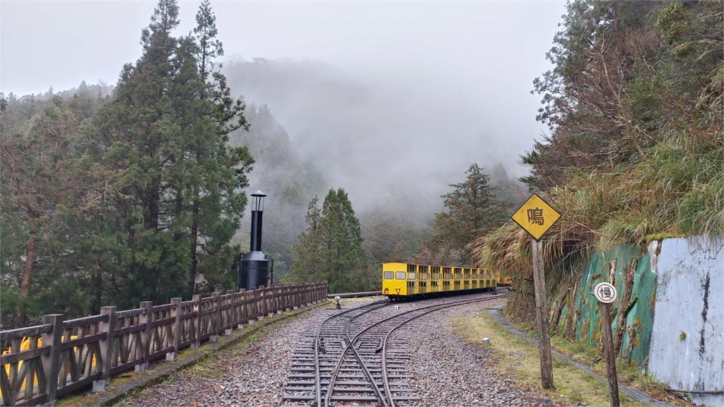 快新聞/氣溫下探0度未飄雪 宜蘭太平山「日出美景」曝光