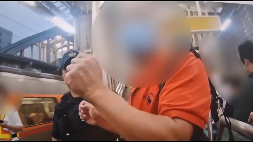大鬧台鐵！　男車廂喧嘩.揮傘還嗆列車長　知名律師安撫解圍