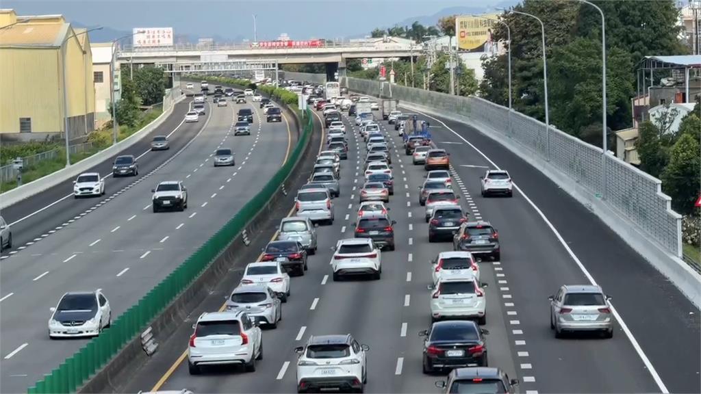 春節疏運！台鐵西部新自強取消自由座　高鐵延長營運時間「加開395班次」