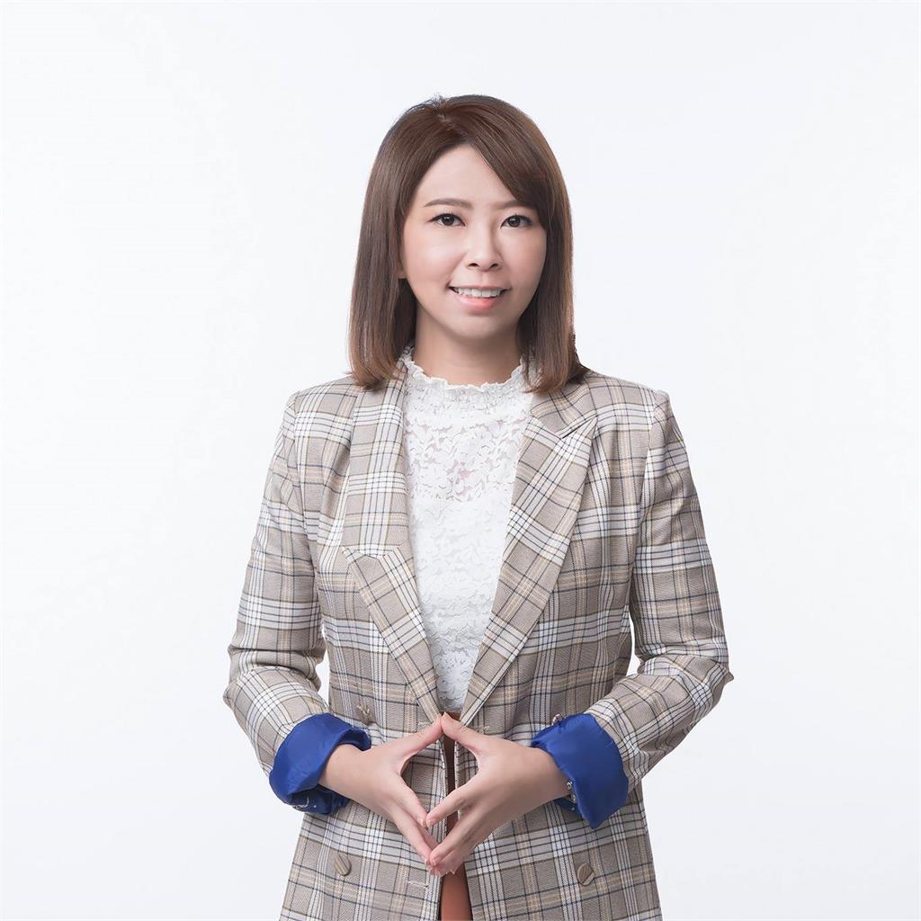 館長真覺得好棒棒?她2度揭「統戰旅遊團」行程黑幕:怕我們看到真實中國