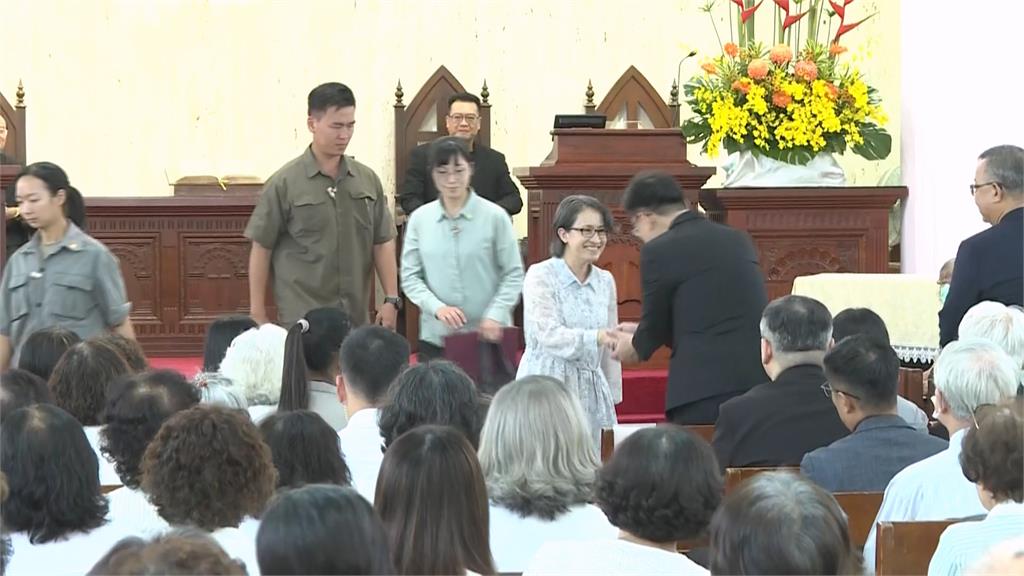 藍綠拚選戰 蕭美琴站台賴瑞隆 柯志恩合體柯文哲掃街