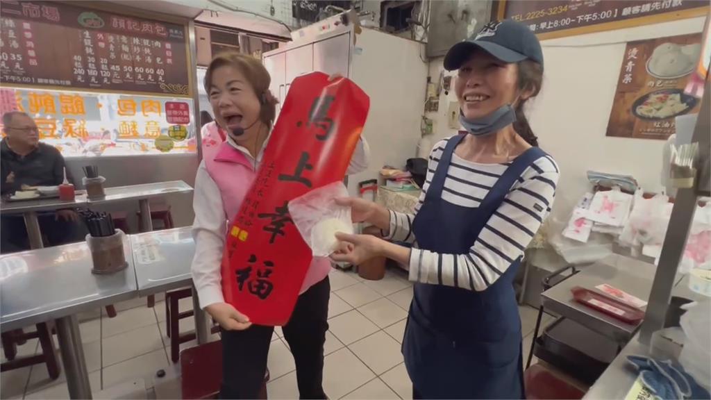 綠營何欣純廟口座談直搗藍營票倉 江、楊「姊弟之爭」拚提名