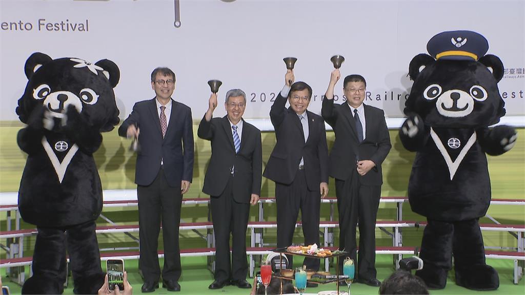 鐵路便當節登場鐵道迷搶買限量款餐盒 明年台鐵公司化經典鋼盒排骨菜飯將絕版