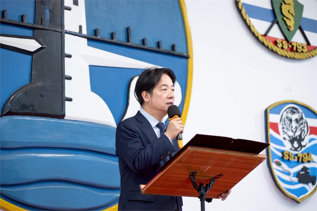 快新聞／賴清德開箱海鯤號內艙！顧立雄：交艦不設時間表