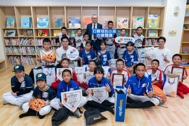 中職／勉勵優秀「小球芽」得主！中信兄弟球星宋晟睿傳授「筆記野球」哲學