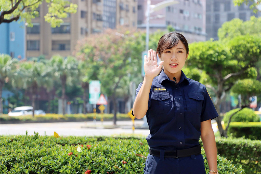 小貝教你「慢、看、停」!高雄市政府呼籲共同營造安全交通環境