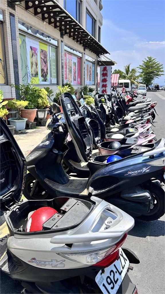 不做會後悔！小琉球機車坐墊「集體掀蓋」...過來人曝真相：蛋蛋哀傷