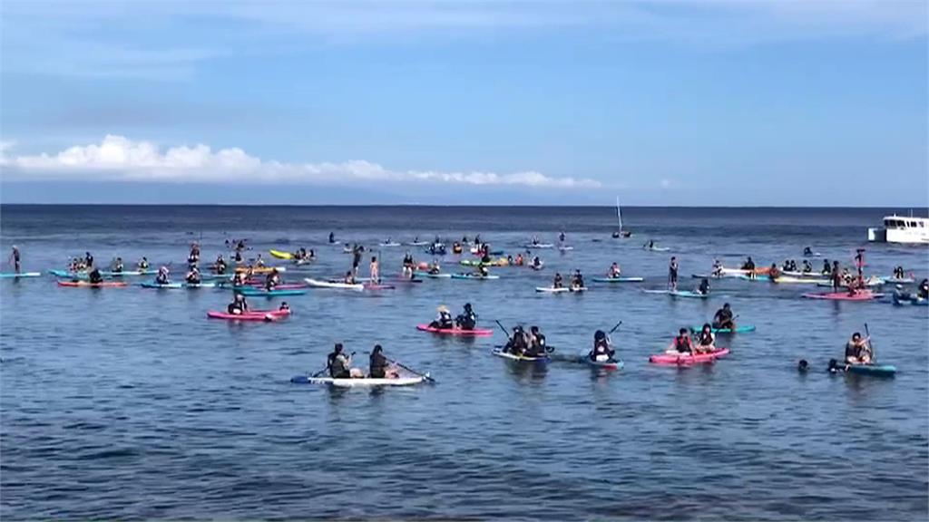 熱爆!南台灣戲水消暑觀光勝地擠爆 小琉球破萬人登島