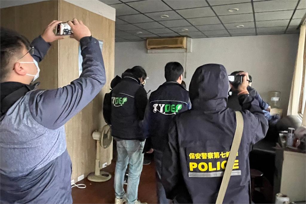 快新聞/不法獲利近4億!保七總隊等單位展開突襲 破獲「環保蟑螂」送辦