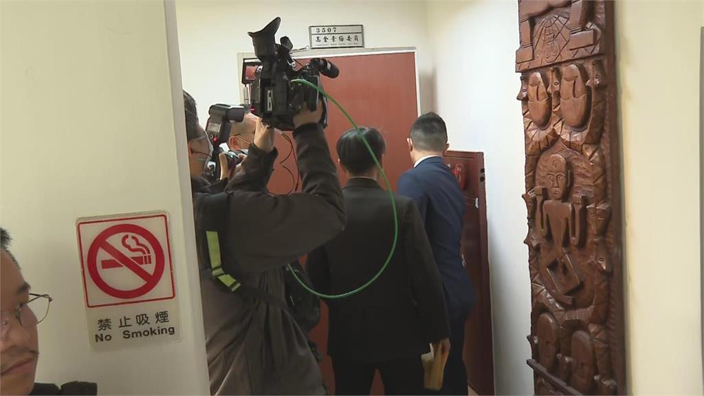 七連霸立委高金素梅遭搜索！「昔罹癌退出演藝圈」投身政治界…轉行歷程曝光