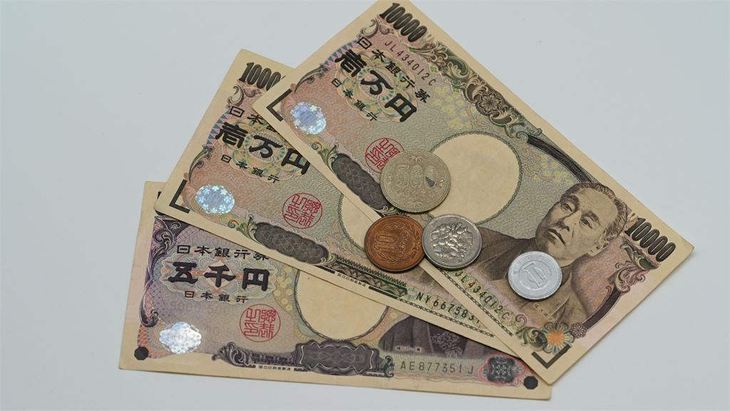 投機熱消退？黃金跌破4000美元大關　投資人改買「這國貨幣」成避險新寵