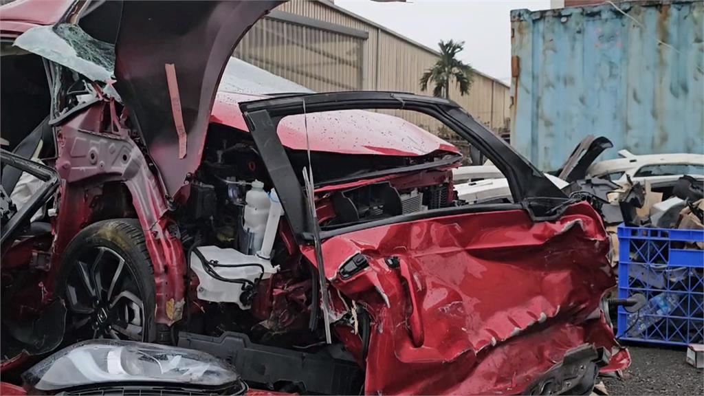 參加公司尾牙途中遇死亡車禍! 轎車左轉挨撞 車上4人3死1重傷