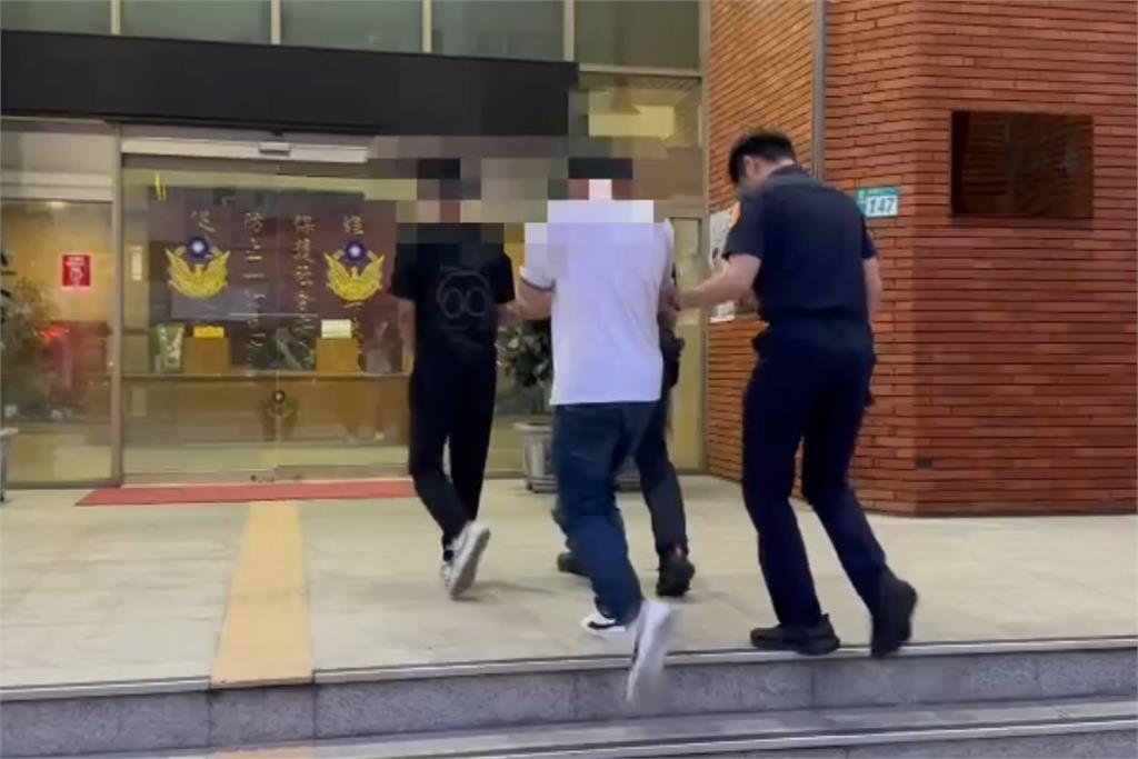 快新聞/往哪裡逃?三重2男身上藏毒「與警展開飛車追逐」 擦撞路人倒地遭逮