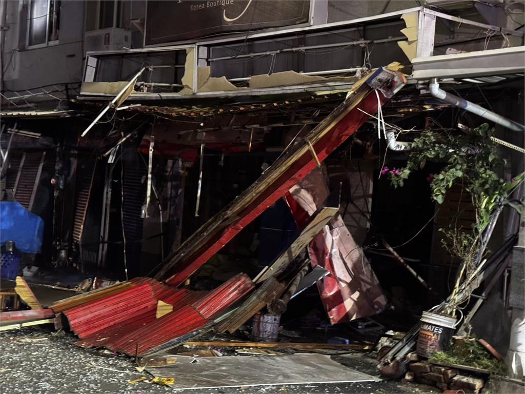 最新/碰!台南晚間驚人氣爆釀2傷 疑煮飯不慎「鐵皮整個炸掉」