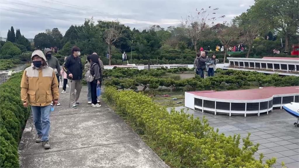 小學生遊小人國遭人丟石頭砸傷　家長控未送醫延誤處理