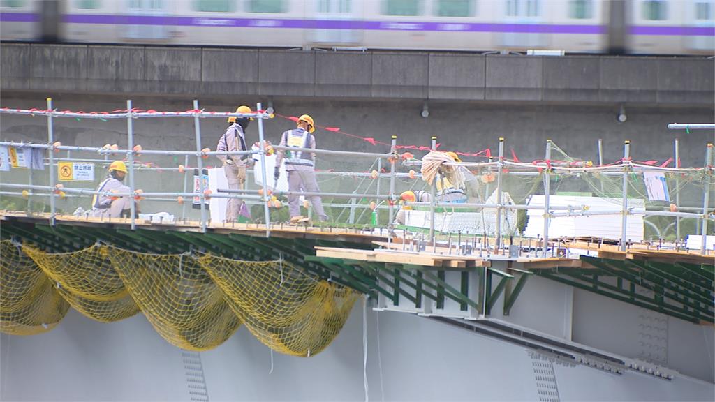 林口交流道尖峰時段塞車惡夢 改善工程順利力拚明年底完工