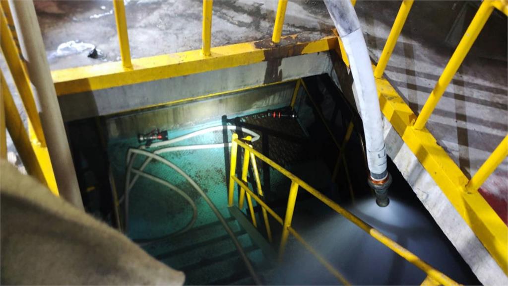 窯爐故障！　台玻台中廠上千噸玻璃膏如岩漿般外洩　高溫達1400度