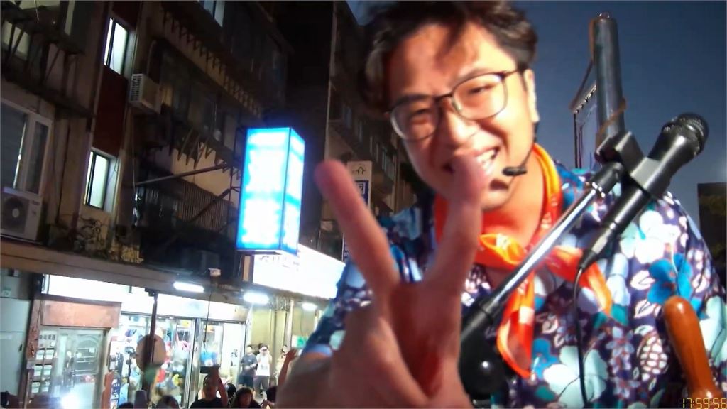 人生起點！沈伯洋大洋流車掃五分埔出發　人潮擠爆松信區