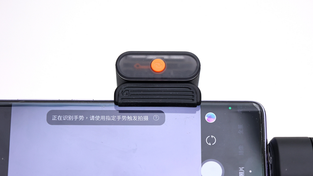 裝上智慧追蹤後 拍攝更便利 Zhiyun Smooth 5S AI