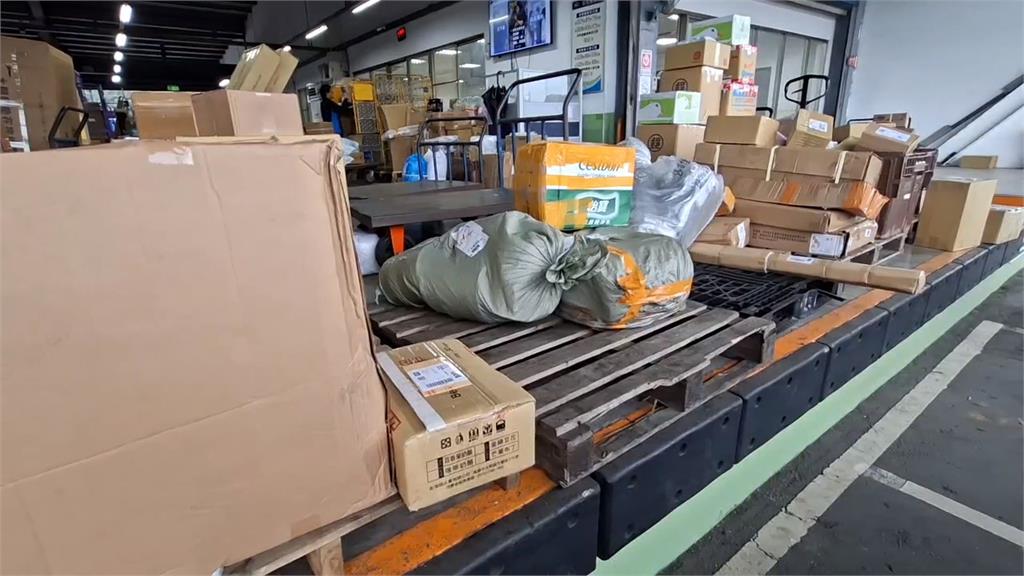 商品被物流司機「重摔」　當事人傻眼：都是這樣送貨？