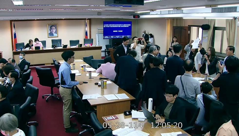 為解凍預算龔明鑫赴立院報告 遭在野轟刪地方補助款違法
