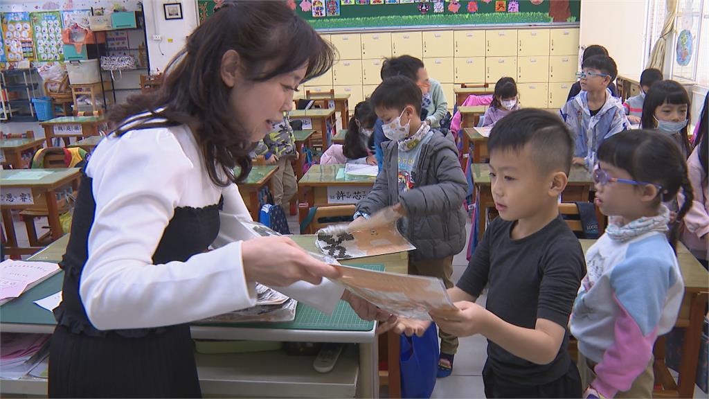 萌過寒假!高雄燈會要來了 「吉伊卡哇提燈」小朋友搶先拿
