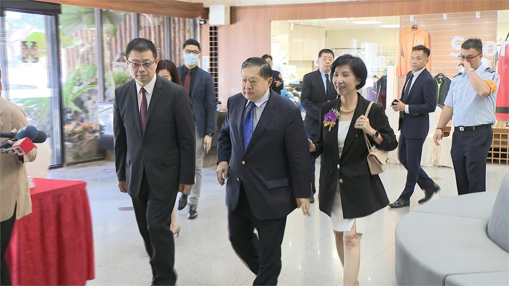 台哥大、遠傳股東會同天登場 認同AI趨勢!徐旭東罕見沒槓蔡明忠