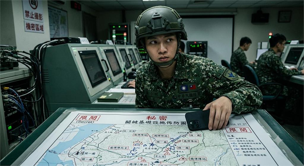 馬防部中士「裝闊抖內」正妹女主播欠債！為6萬「淪賣國賊」靠1手段洩極機密慘了