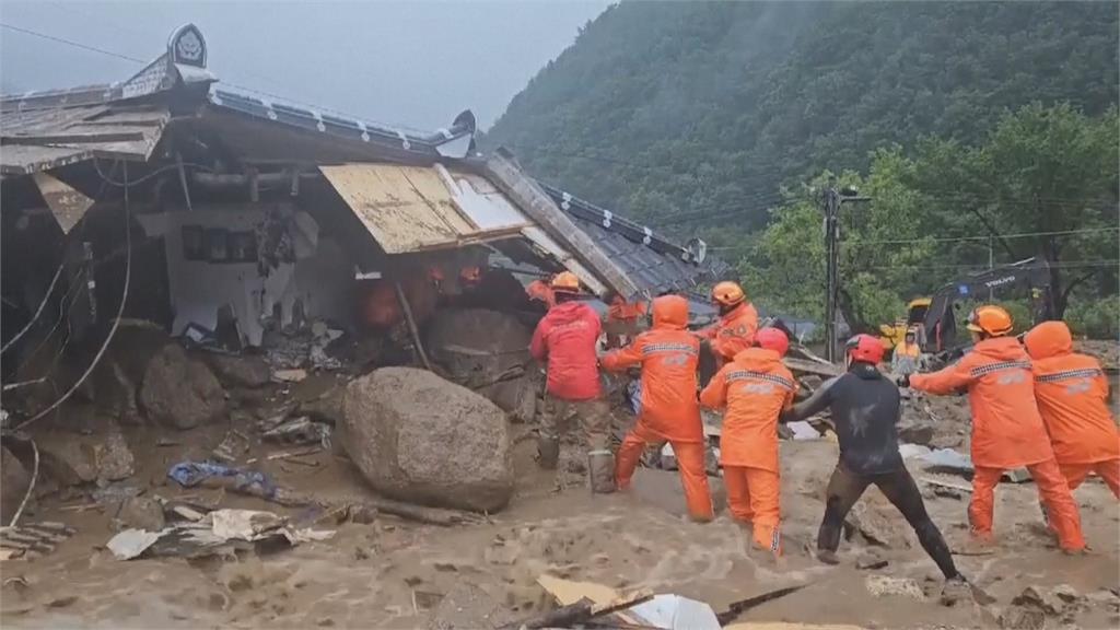 暴雨強襲! 南韓洪災、山崩 至少35死 總統隔海下令救災