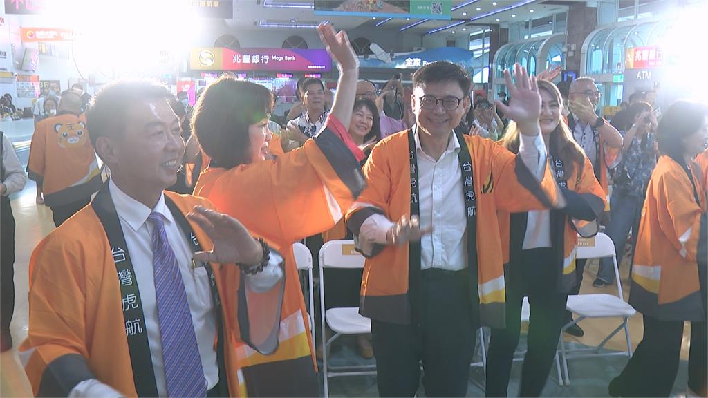 賴瑞隆登記參選高雄市長揮勝利全壘打！　陳其邁現身「交棒」