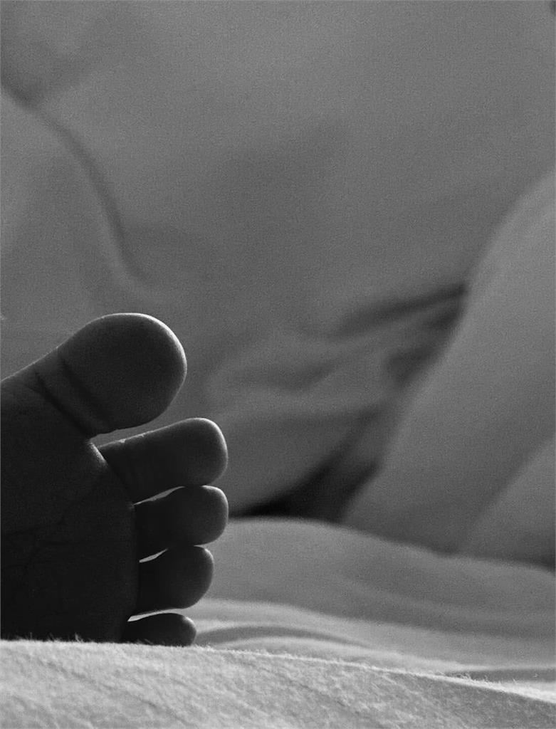 鬼鬼迎女娃登微博熱搜！1關鍵中網友全給祝福：自由社會自己當媽很好