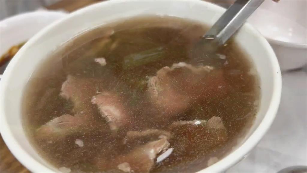 台灣趴趴走/喝一口睜大眼說讚!台南溫體牛肉湯 「特選級部位」肉美湯鮮!