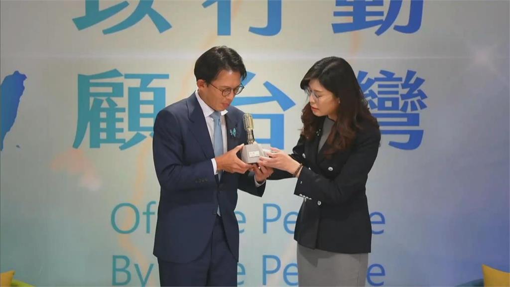 黃國昌、鄭麗文攜手「藍白合不容破壞」!民進黨「揪2靈魂拷問」點名老師:請回答