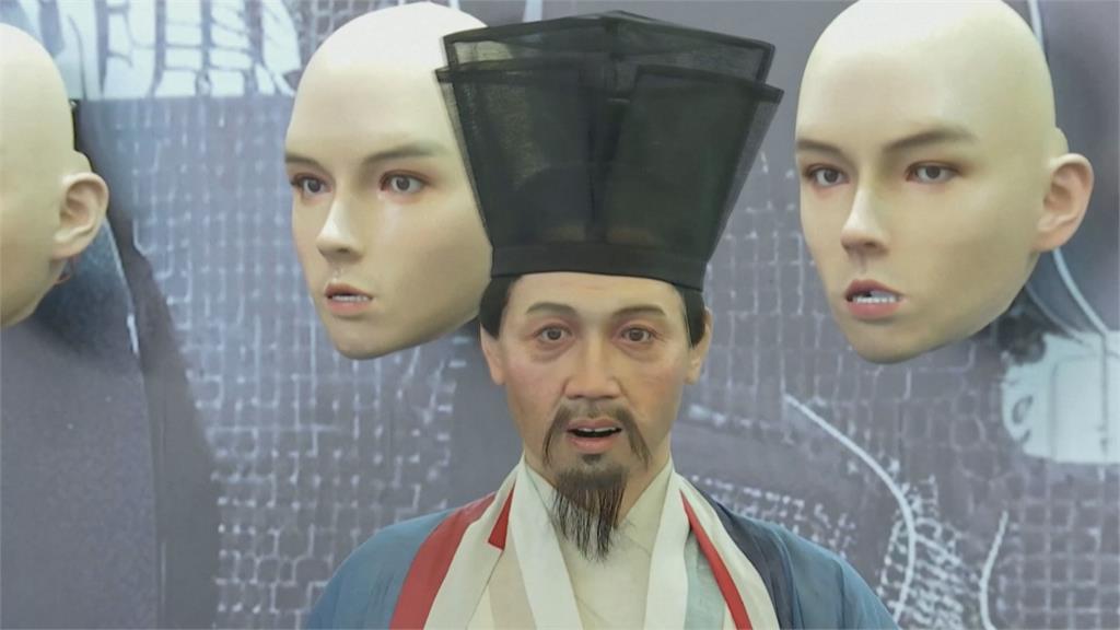 世界機器人大會登場 機器人披「矽膠皮膚」超逼真民眾搶拍