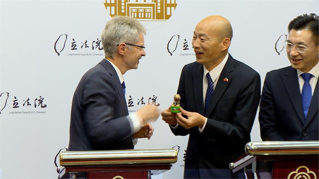 無懼中國！捷克議長韋德齊二度訪台　強調：捷台民主國家不用聽別人命令