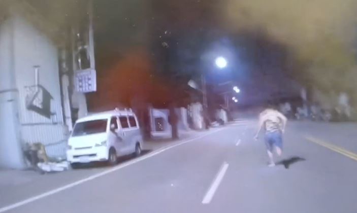 逾期1300多天！　失聯移工憂遭遣返　棄車逃逸狂奔百米　