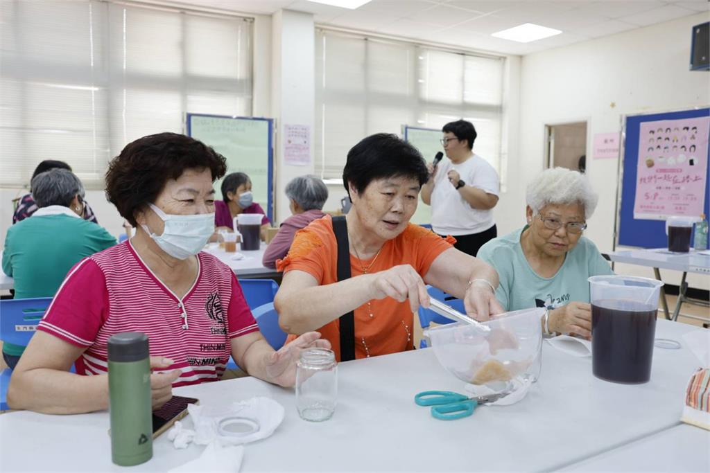 快新聞/我們一起在路上工作坊金門起跑 民進黨性平部:為公領域帶來溫柔力量