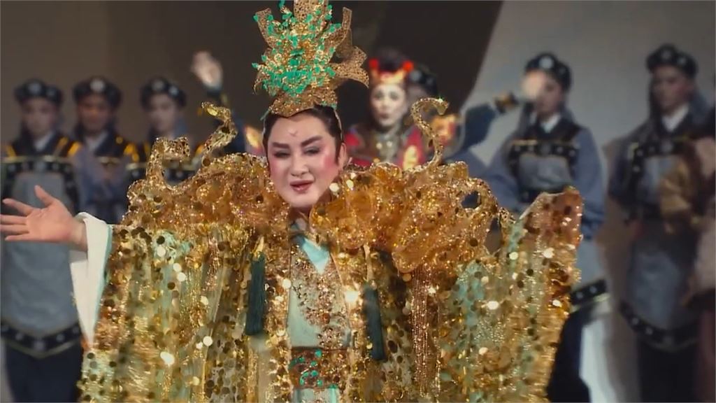 久違露面「世紀初戀」楊麗花　曝平時常打牌　笑喊：防老人癡呆