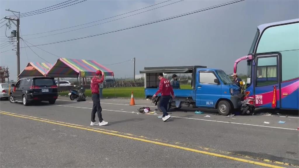 迎大甲媽途中　男騎車遭貨車、巴士夾擊1死1傷